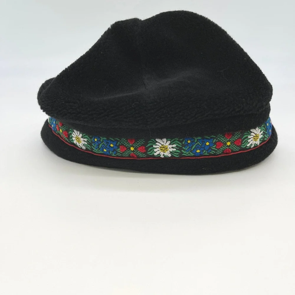 Polar Mitts Fleece Hat OS Black Faux Fur Floral Edelweiss Nordic Après Ski Lodge